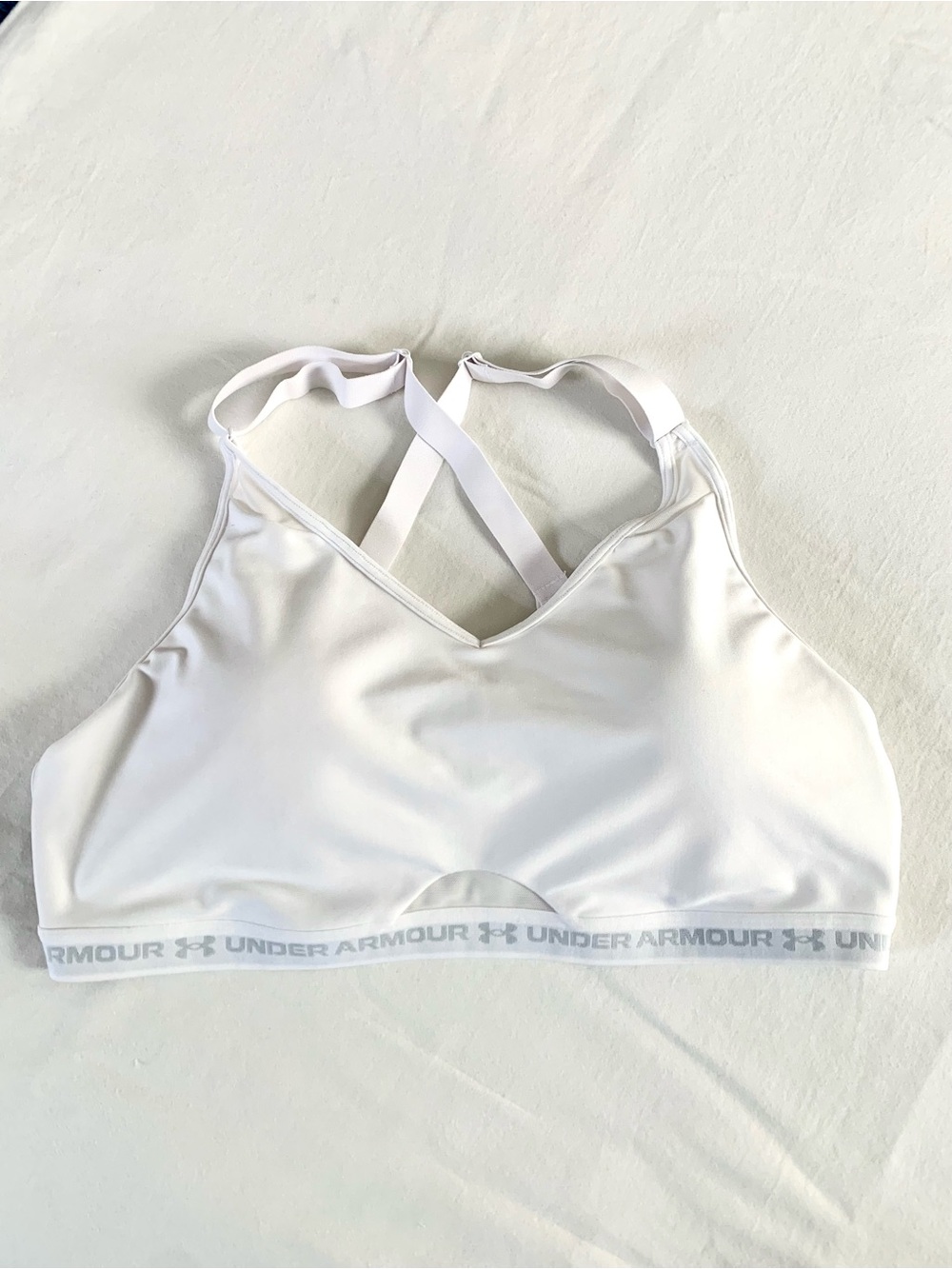 Under Armour Women’s Cross-Back Sports Bra. Like New! XXL